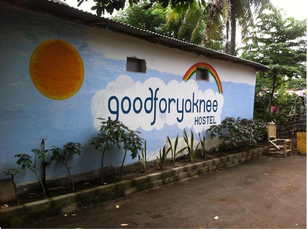 Good For Ya Knee Hostel & Bungalows (Adults Only) Джили Трауанган Стая снимка
