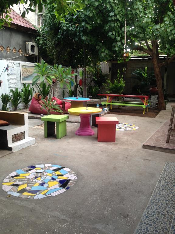 Good For Ya Knee Hostel & Bungalows (Adults Only) Джили Трауанган Екстериор снимка