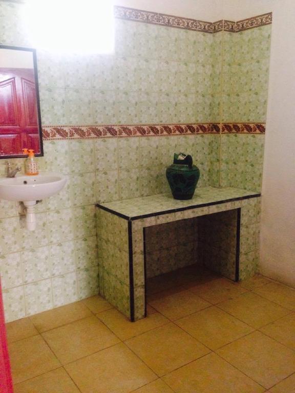 Good For Ya Knee Hostel & Bungalows (Adults Only) Джили Трауанган Екстериор снимка
