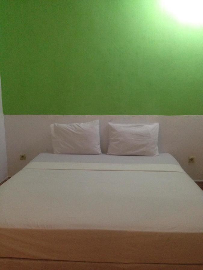 Good For Ya Knee Hostel & Bungalows (Adults Only) Джили Трауанган Екстериор снимка